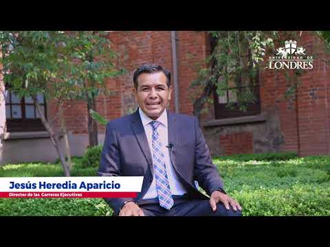 Bienvenida a estudiantes de Carreras Ejecutivas por parte del Director Jesús Heredia.